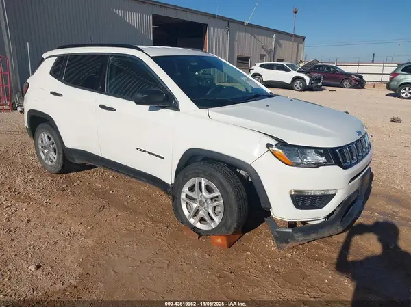 3C4NJCAB5MT532289 2021 JEEP COMPASS - Image 1