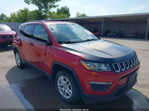 3C4NJCAB6JT102265 2018 JEEP COMPASS - Image 1