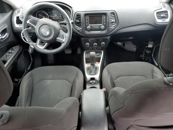 3C4NJCAB6JT102671 2018 JEEP COMPASS - Image 8