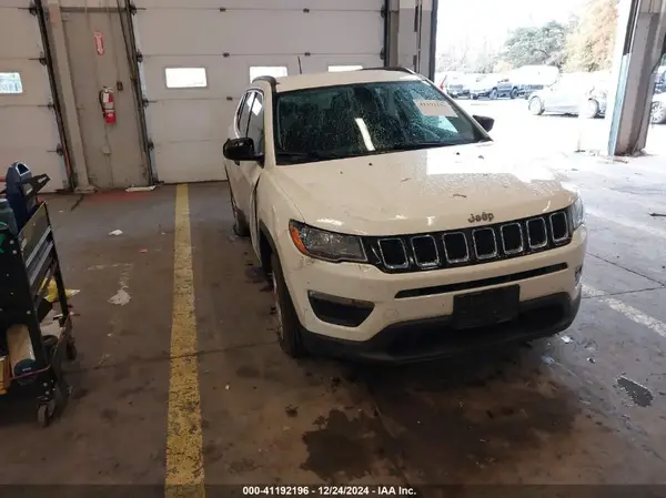 3C4NJCAB6JT124198 2018 JEEP COMPASS - Image 1