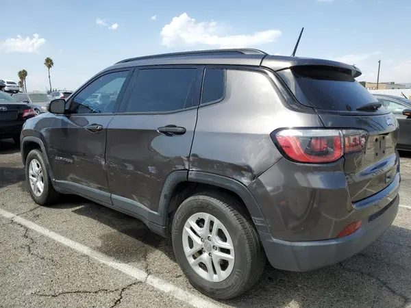 3C4NJCAB6JT124797 2018 JEEP COMPASS - Image 2