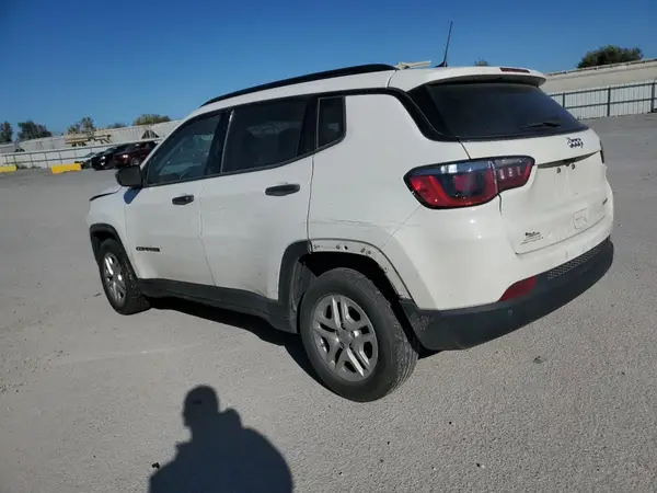 3C4NJCAB6JT133385 2018 JEEP COMPASS - Image 2