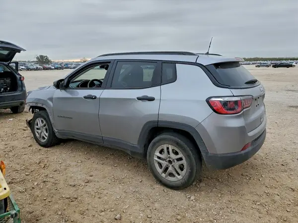 3C4NJCAB6JT133418 2018 JEEP COMPASS - Image 2