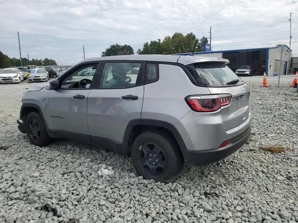 3C4NJCAB6JT212880 2018 JEEP COMPASS - Image 2
