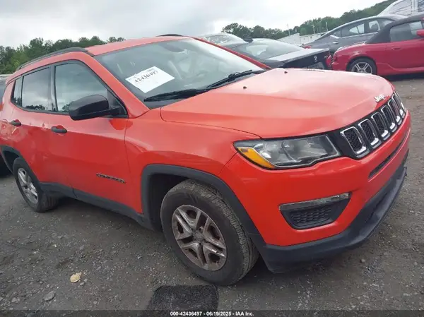 3C4NJCAB6JT227122 2018 JEEP COMPASS - Image 1
