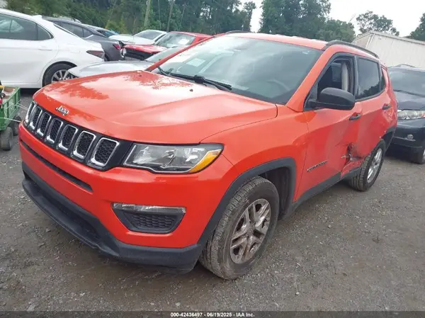 3C4NJCAB6JT227122 2018 JEEP COMPASS - Image 2
