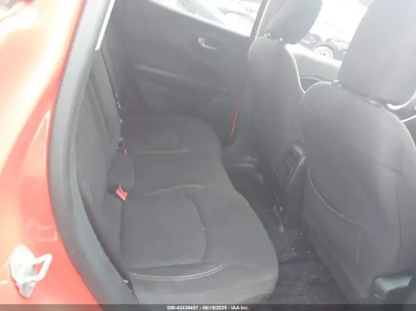 3C4NJCAB6JT227122 2018 JEEP COMPASS - Image 8