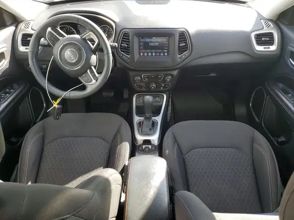 3C4NJCAB6JT250867 2018 JEEP COMPASS - Image 8