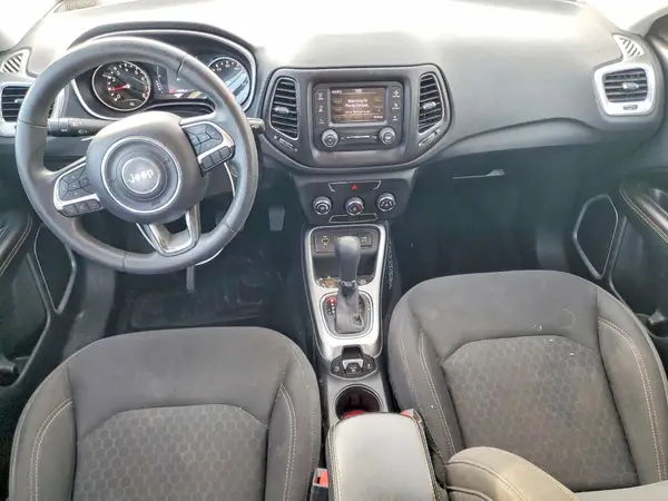 3C4NJCAB6JT254823 2018 JEEP COMPASS - Image 8