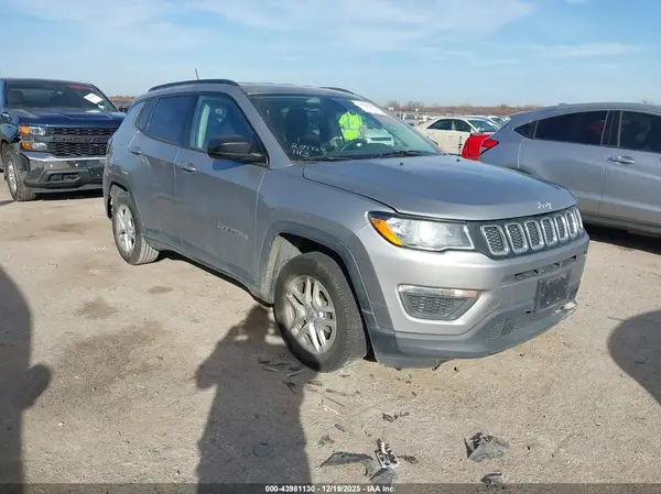 3C4NJCAB6JT255003 2018 JEEP COMPASS - Image 1