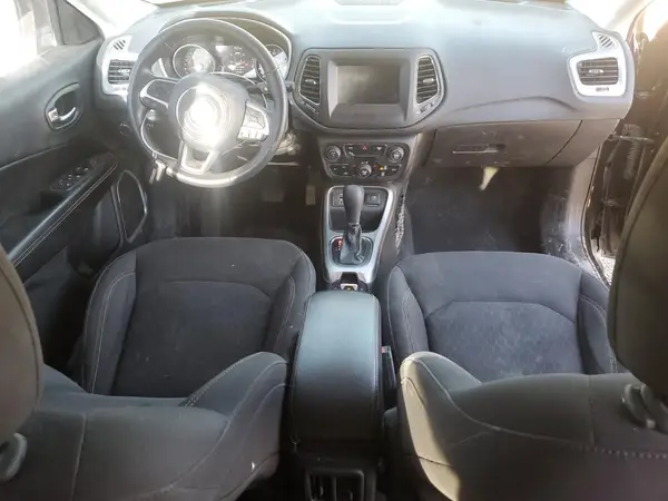 3C4NJCAB6JT328905 2018 JEEP COMPASS - Image 8
