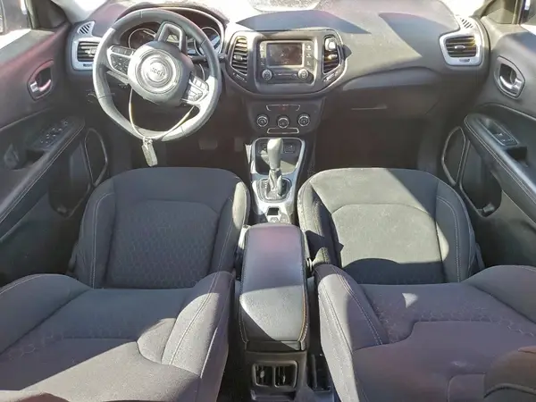 3C4NJCAB6JT369034 2018 JEEP COMPASS - Image 8