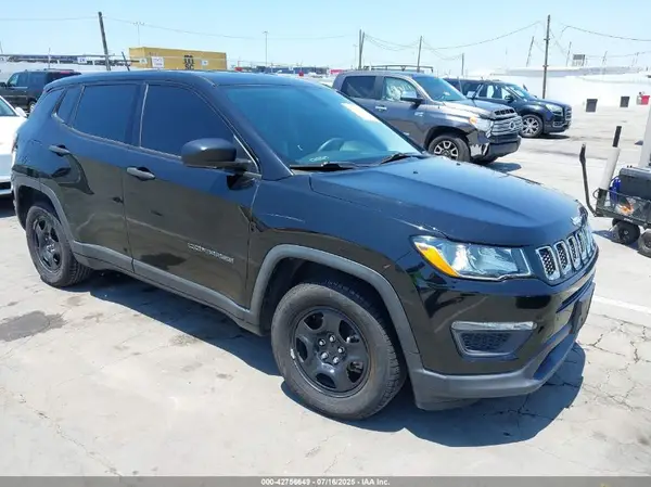 3C4NJCAB6JT408477 2018 JEEP COMPASS - Image 1