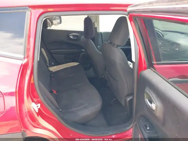 3C4NJCAB6JT487634 2018 JEEP COMPASS - Image 8
