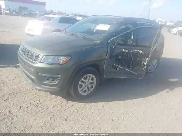3C4NJCAB6LT102382 2020 JEEP COMPASS - Image 2