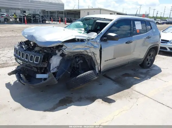 3C4NJCAB6MT501939 2021 JEEP COMPASS - Image 2
