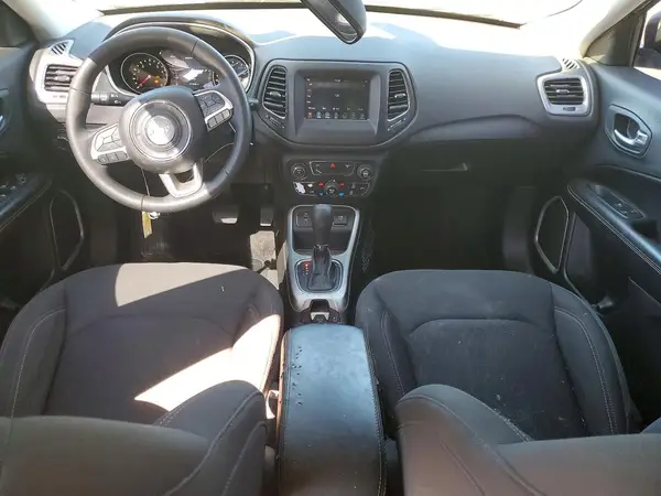 3C4NJCAB7JT102498 2018 JEEP COMPASS - Image 8
