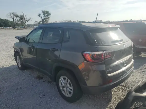 3C4NJCAB7JT139969 2018 JEEP COMPASS - Image 2