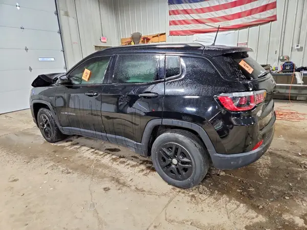 3C4NJCAB7JT140605 2018 JEEP COMPASS - Image 2