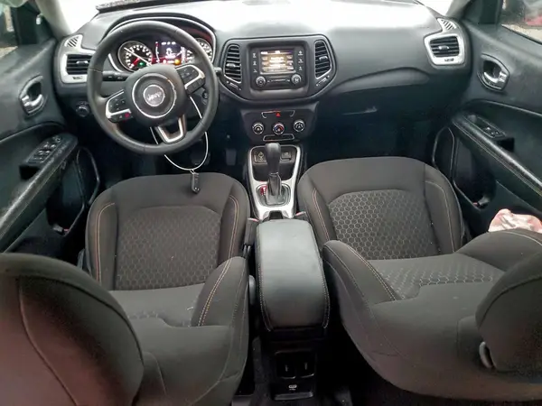 3C4NJCAB7JT165262 2018 JEEP COMPASS - Image 8