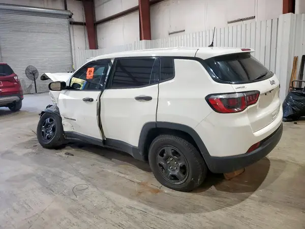 3C4NJCAB7JT181056 2018 JEEP COMPASS - Image 2