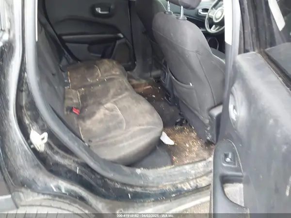 3C4NJCAB7JT186631 2018 JEEP COMPASS - Image 8