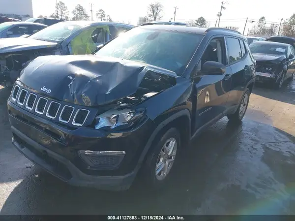 3C4NJCAB7JT204125 2018 JEEP COMPASS - Image 2