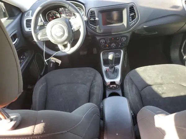 3C4NJCAB7JT250795 2018 JEEP COMPASS - Image 8