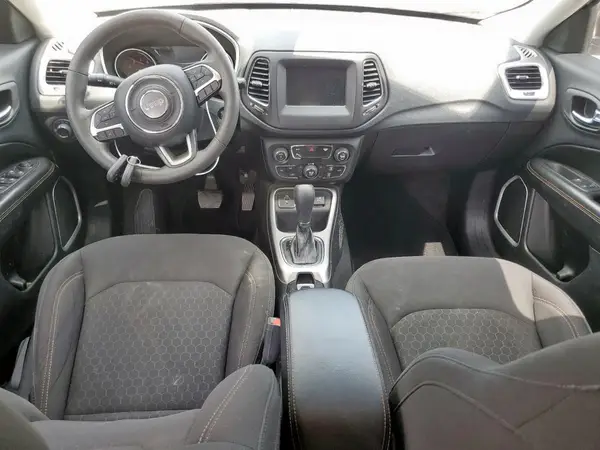 3C4NJCAB7JT286177 2018 JEEP COMPASS - Image 8