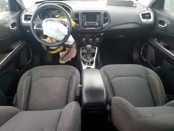 3C4NJCAB7JT286213 2018 JEEP COMPASS - Image 8