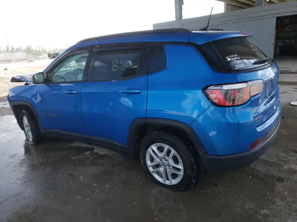 3C4NJCAB7JT287071 2018 JEEP COMPASS - Image 2