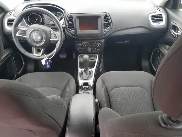 3C4NJCAB7JT308890 2018 JEEP COMPASS - Image 8