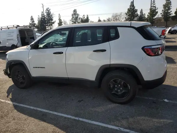 3C4NJCAB7JT368894 2018 JEEP COMPASS - Image 2