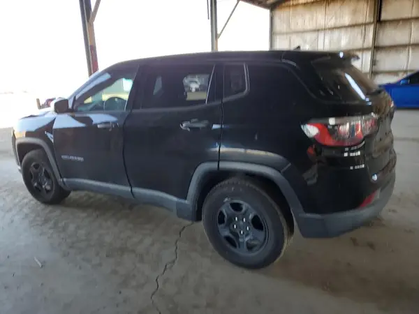 3C4NJCAB7JT369169 2018 JEEP COMPASS - Image 2