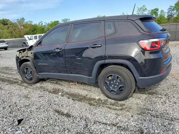3C4NJCAB7JT461057 2018 JEEP COMPASS - Image 2