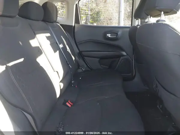 3C4NJCAB7JT461432 2018 JEEP COMPASS - Image 8