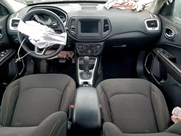 3C4NJCAB7KT835202 2019 JEEP COMPASS - Image 8