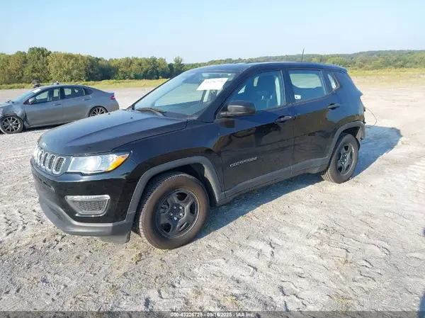 3C4NJCAB7LT230467 2020 JEEP COMPASS - Image 2
