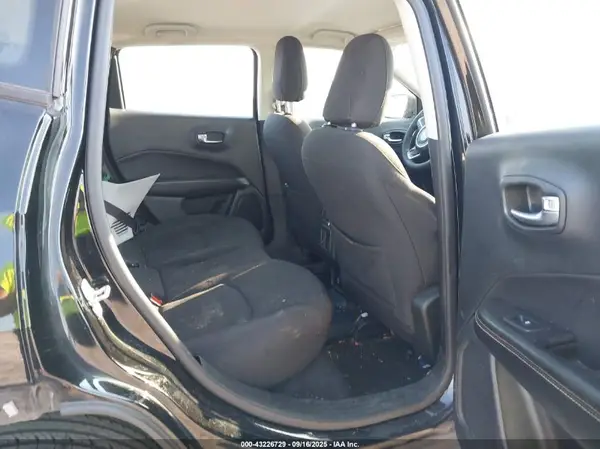 3C4NJCAB7LT230467 2020 JEEP COMPASS - Image 8