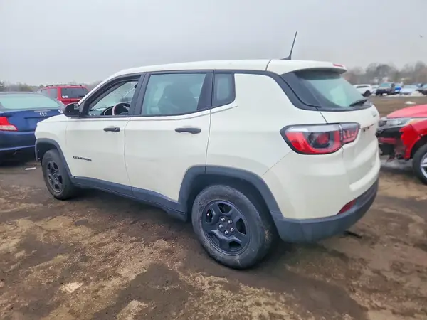 3C4NJCAB7LT235393 2020 JEEP COMPASS - Image 2