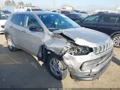 3C4NJCAB7NT136995 2022 JEEP COMPASS
