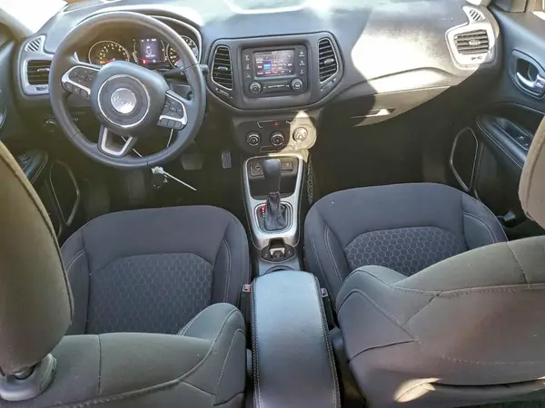 3C4NJCAB8HT669684 2017 JEEP COMPASS - Image 8