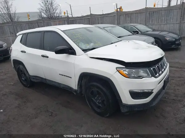 3C4NJCAB8JT250112 2018 JEEP COMPASS - Image 1