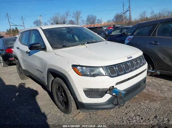 3C4NJCAB8JT263412 2018 JEEP COMPASS - Image 1