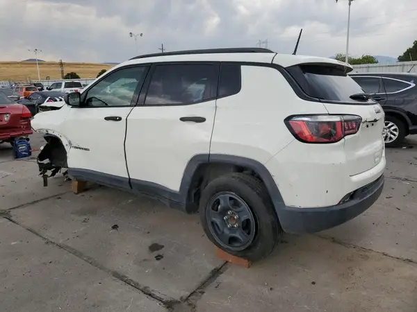 3C4NJCAB8JT303682 2018 JEEP COMPASS - Image 2