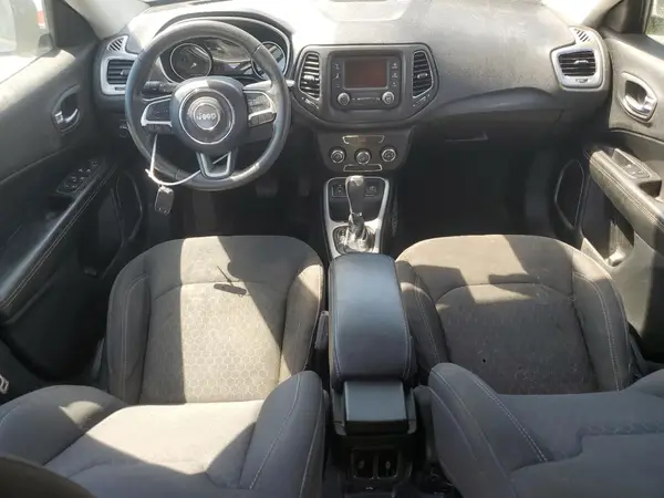 3C4NJCAB8JT308767 2018 JEEP COMPASS - Image 8