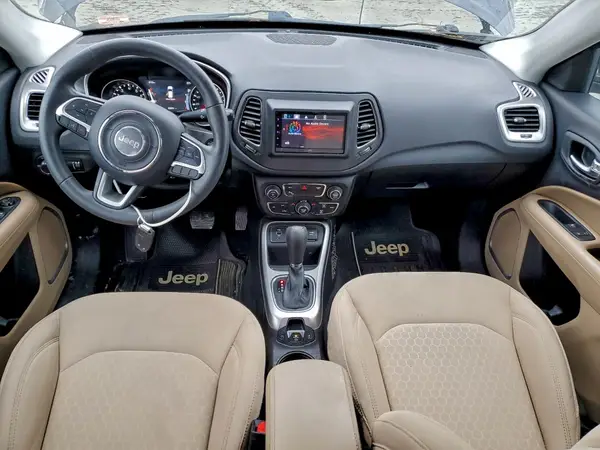 3C4NJCAB8JT339422 2018 JEEP COMPASS - Image 8
