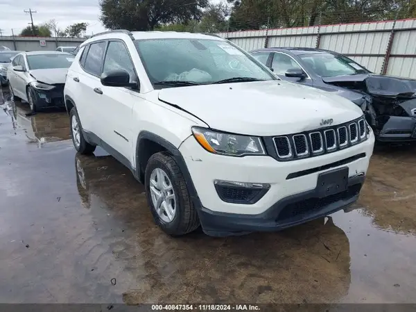 3C4NJCAB8JT438936 2018 JEEP COMPASS - Image 1