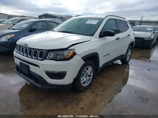 3C4NJCAB8JT438936 2018 JEEP COMPASS - Image 2