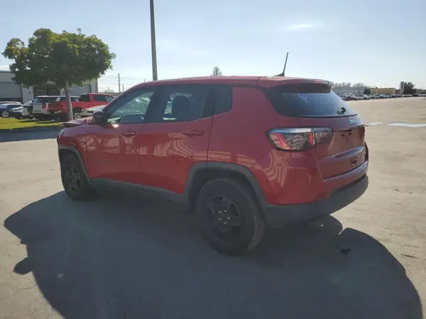 3C4NJCAB8JT467773 2018 JEEP COMPASS - Image 2